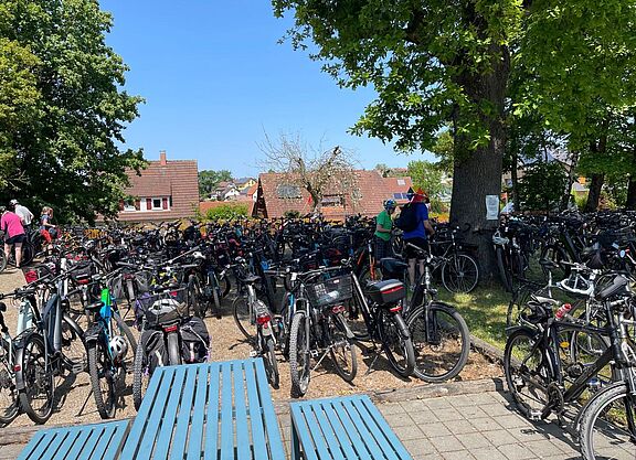 Fahrradparkplatz Wäschenbeuren Fahrradparkplatz Wäschenbeuren